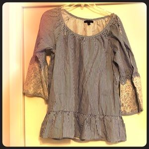 Off the shoulders Shirt